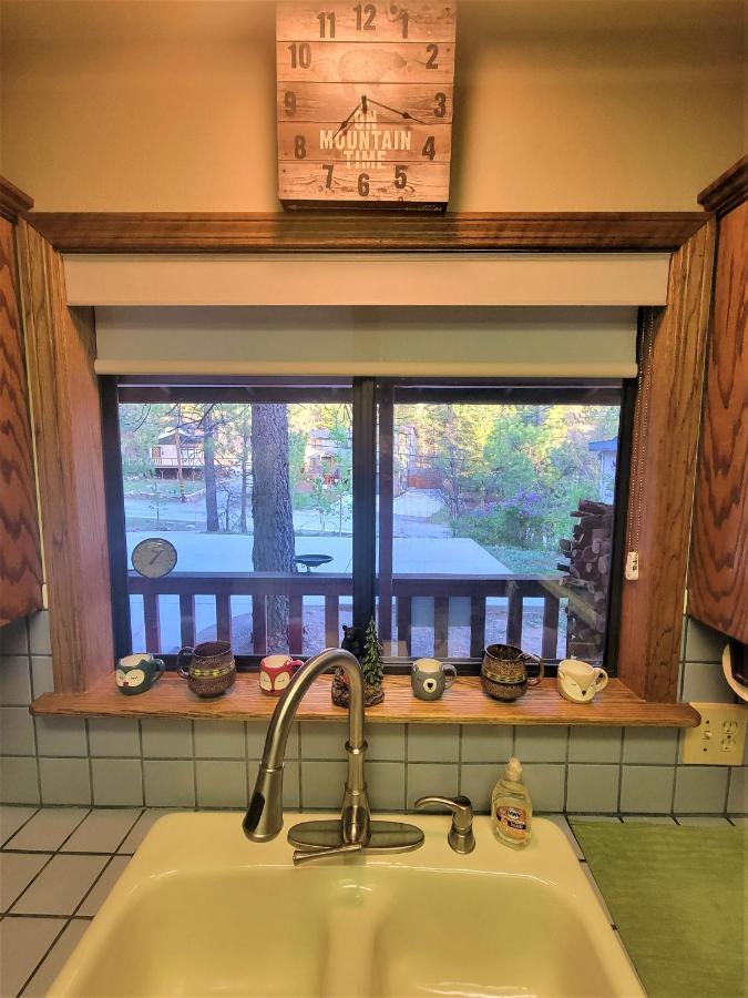 Four Seasons Getaway-Private Hot Spa With Pine Tree Views-Walk To Village And Pineknot Trailhead-Plus King Bed! Big Bear Lake Exterior photo